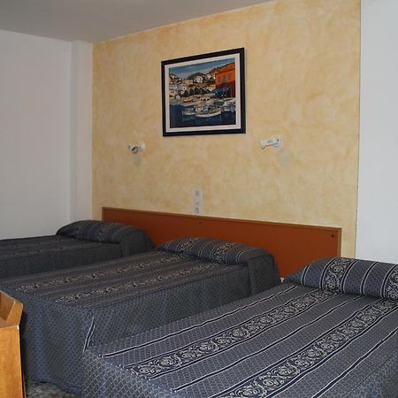 Hostal Mengual Gandia Zewnętrze zdjęcie