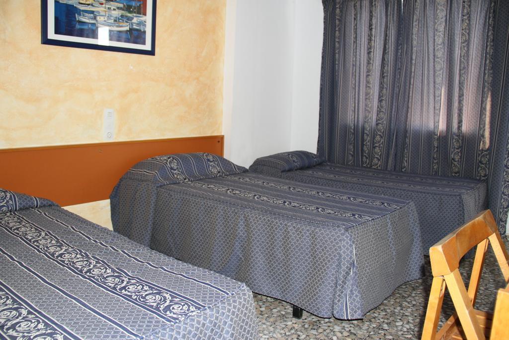 Hostal Mengual Gandia Pokój zdjęcie