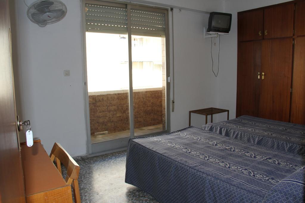 Hostal Mengual Gandia Zewnętrze zdjęcie