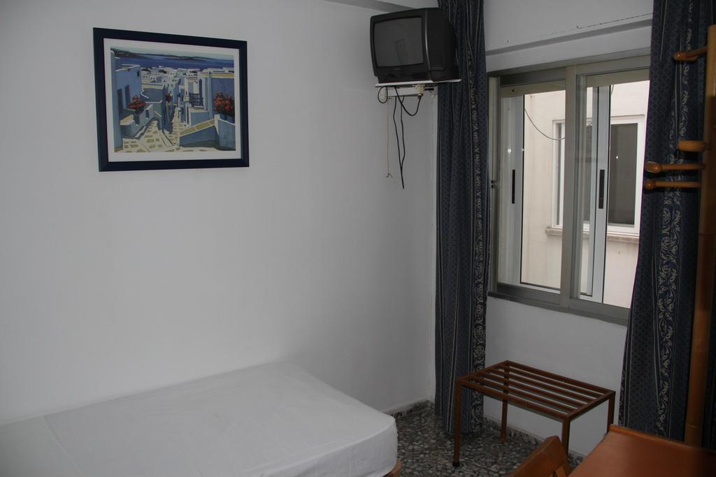 Hostal Mengual Gandia Pokój zdjęcie
